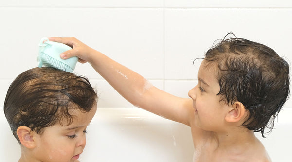 How to wash kid's hair hassle-free in 3 easy steps